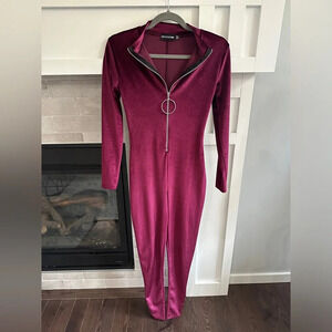 Pretty little thing wine velvet zip up  jumpsuit| size 4